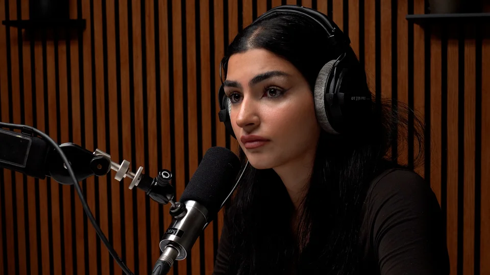 Helin Erdem, vært på podcast-serien 'Kan vi tale om racisme?'.